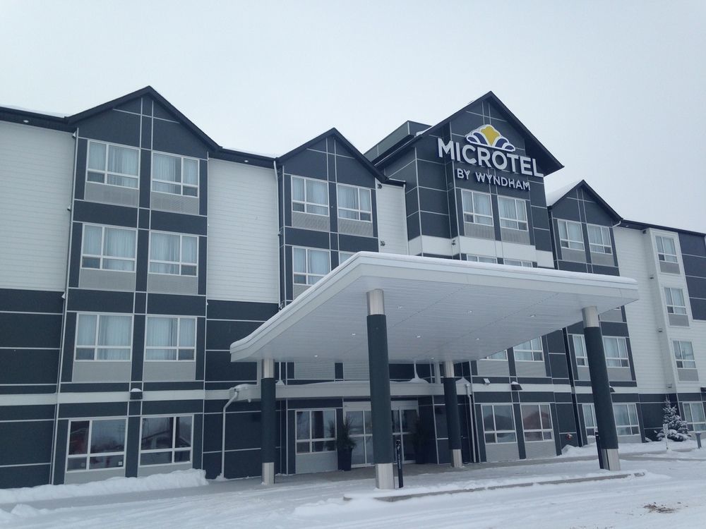 Microtel Inn & Suites By Wyndham Bonnyville Dış mekan fotoğraf